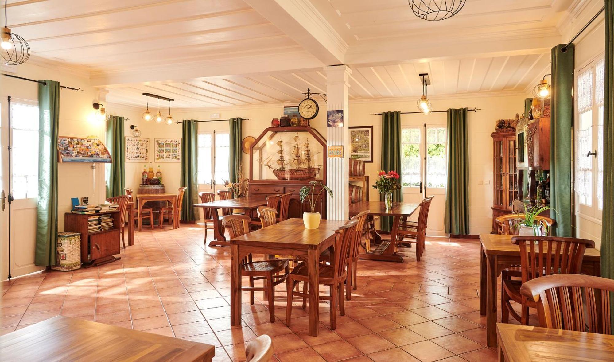 סלאזי Relais Des Gouverneurs מראה חיצוני תמונה